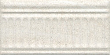19046/3F Олимпия Бордюр бежевый светлый 20х9,9х9,2